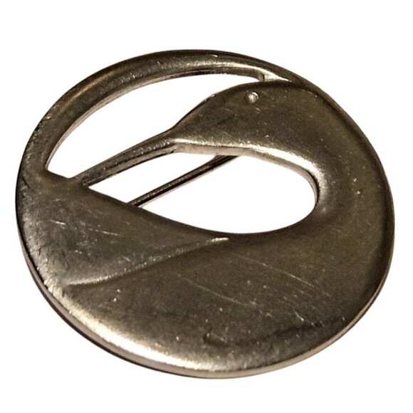 Vintage Brooch Kenneth Kantro Pewter Preening Loon Pin 1" Round Design - Picture 8 of 12